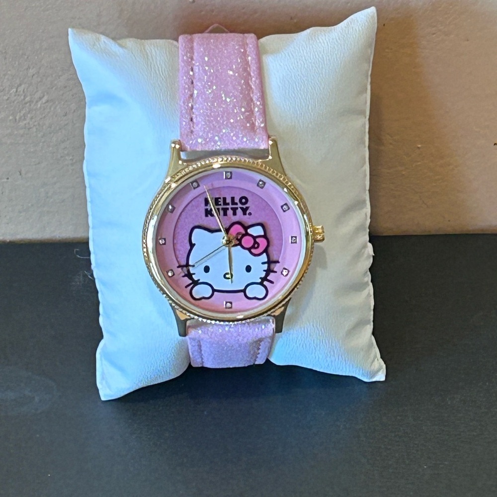 Hello Kitty Women’s Watch With Glittery Light Pink Adjustable Leather Strap NWTS